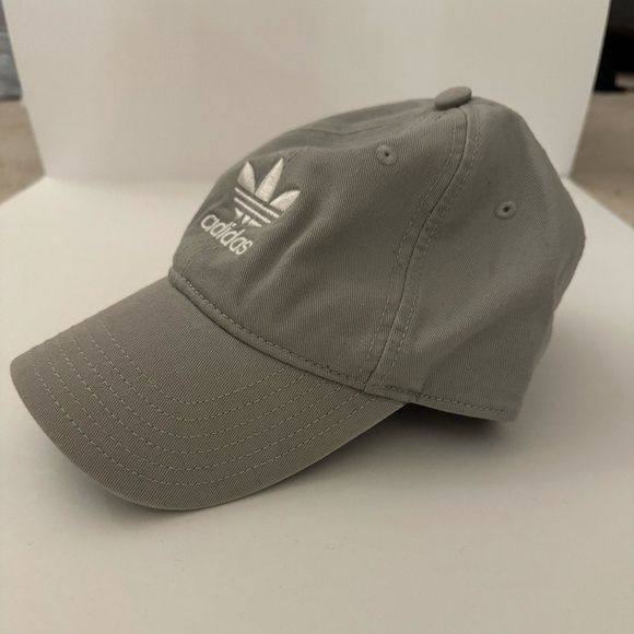 Adidas Baseball Cap Classic Trefoil Logo, One Size Grey, Strap Back - Picture 1 of 5
